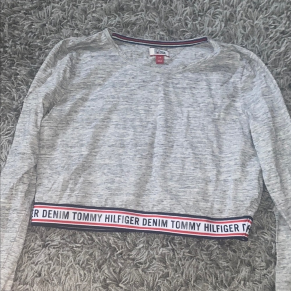 Tommy Hilfiger long sleeve cropped shirt